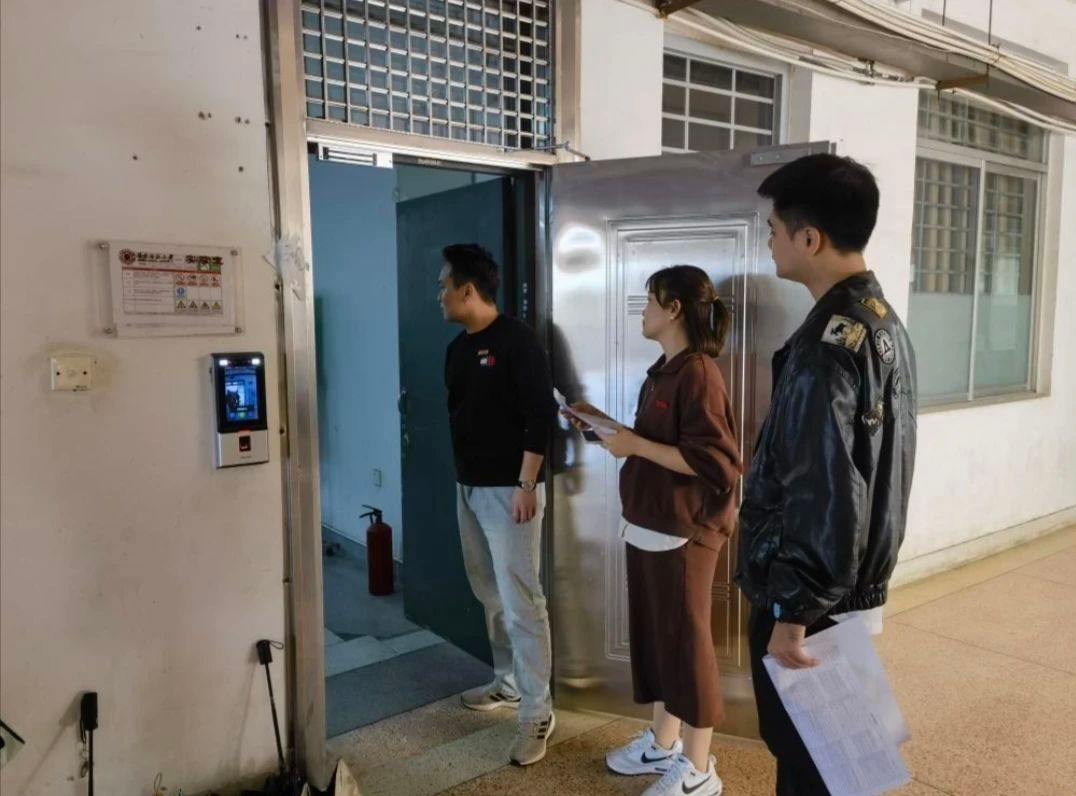 买足球网站