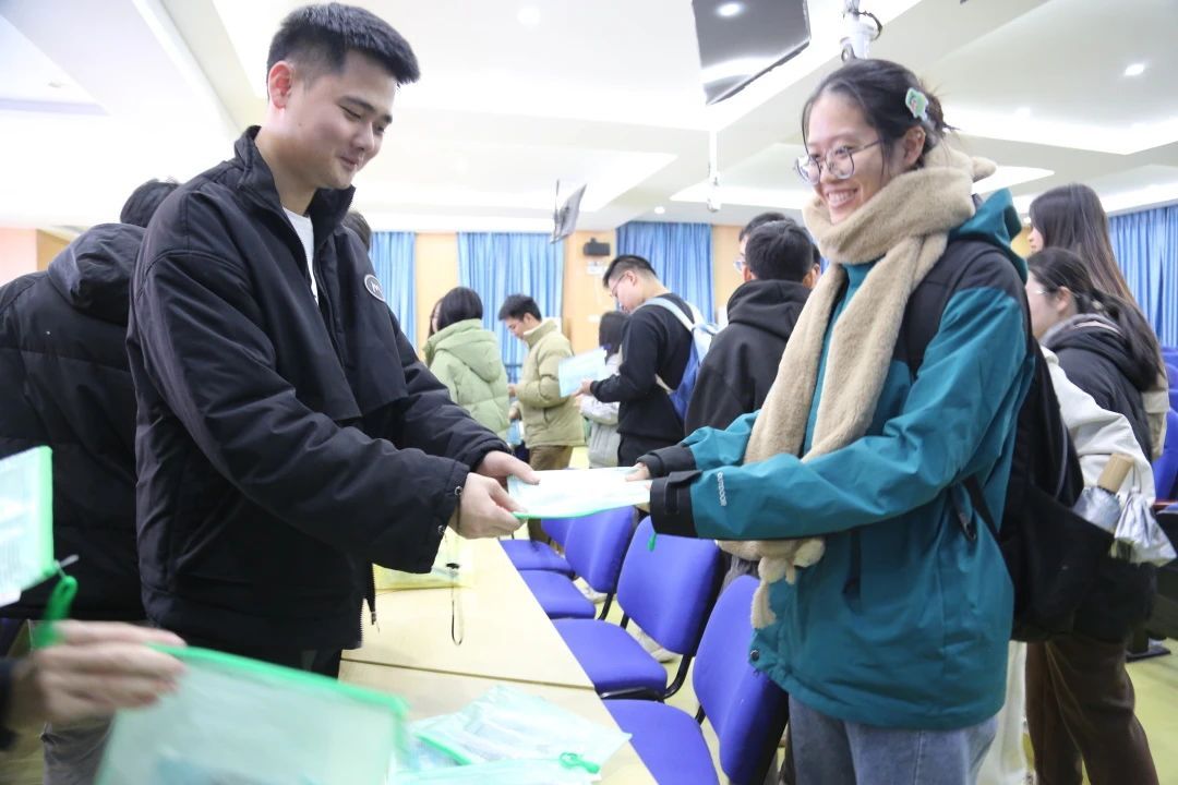 买足球网站